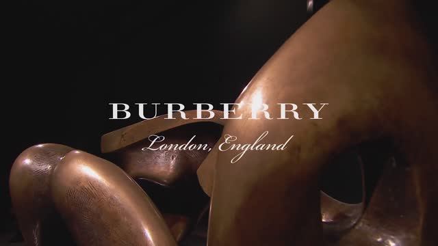 Показ коллекции Burberry зима 2017