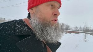 Зима, снег, жд дорога и борода, которую не смогла отнять жена.