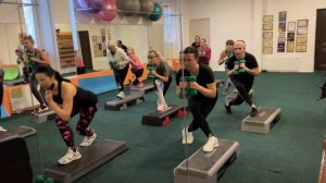 Динамичная,_интересная_тренировка_на_все_тело_😍👍_Степ,_гантели