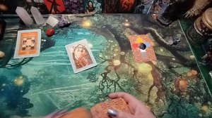 Кто за вами подсматривает? С какой целью?