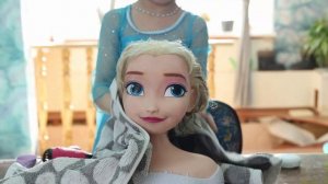 Холодное сердце Играем с Эльзой