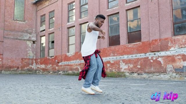 C Block - So Strung Out (DJ Kip Unofficial Remix) смотреть онлайн