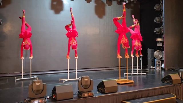 "Русский"
Дарина Мишина, Юлия Попова, Александра Литвинова, Рената Гатауллина, Наталья Казанцева. смотреть онлайн