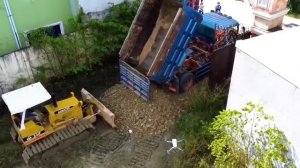 Completed Project Land flooded Bulldozer Truck 5T Pour stone