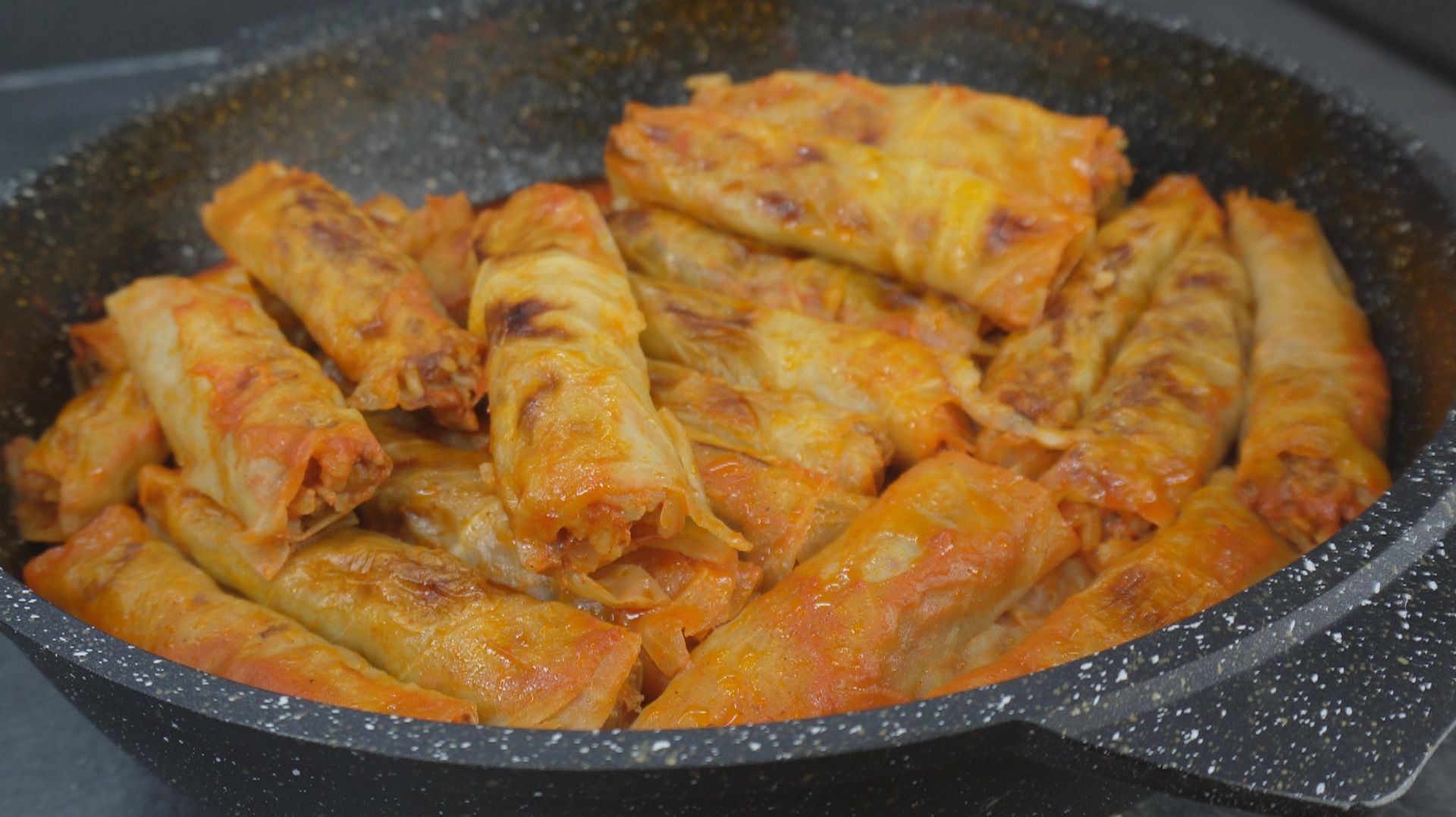 Голуданики – настолько вкусные, что я не успеваю их готовить! Исчезают со сковородки моментально! смотреть онлайн