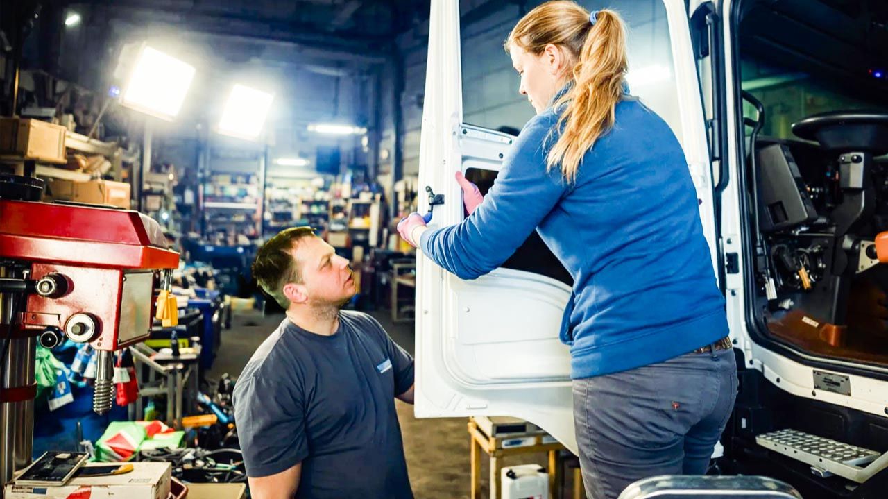 ТЮНИНГ СКАНИИ УМКИ! СОБИРАЕМСЯ В РЕЙС! смотреть онлайн