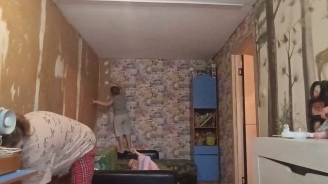 ГОТОВИМ КОМНАТУ, СЫНОК ОБОРВАЛ ОБОИ А Я ДОВОЛЬНА. смотреть онлайн