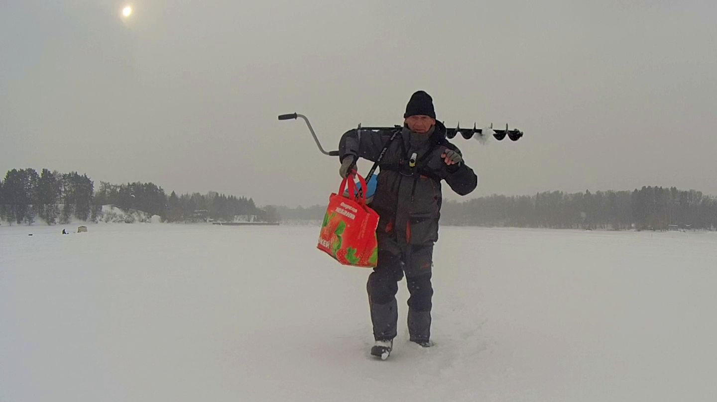 ПЛОТВА КЛЮЁТ на ВСЁ. Рыбалка на ГВОЗДИК, ВЕДЬМУ, ЧЁРТИК, НИМФОШАРИК и даже на ДУРОЧКУ. смотреть онлайн