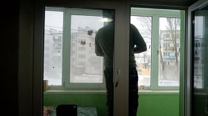 310. Да будет свет, сказал монтер и высадил контейнер перцев.