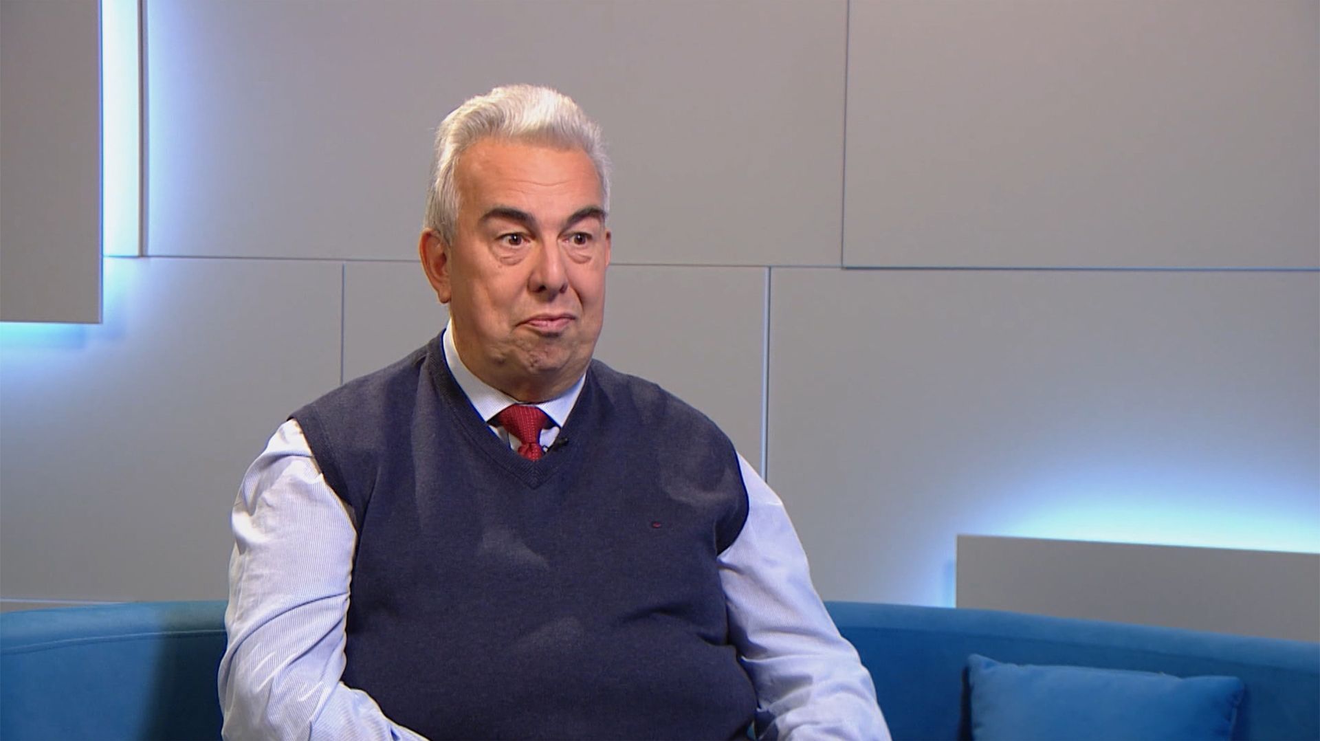 Местное время. Санкт-Петербург. Эксперт по предметам старины Павел Абрамов смотреть онлайн