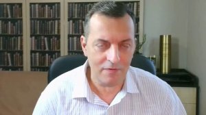 Между молотом и наковальней...