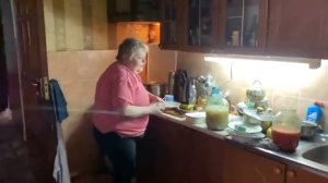 Журавлёв life. Выполняю просьбу мне не привыкать. Трудовой десант к родителям. Чем угощала тёща.