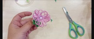 Очень простой цветок из глиттерного фоамирана. МК цветок из фоамирана своими руками