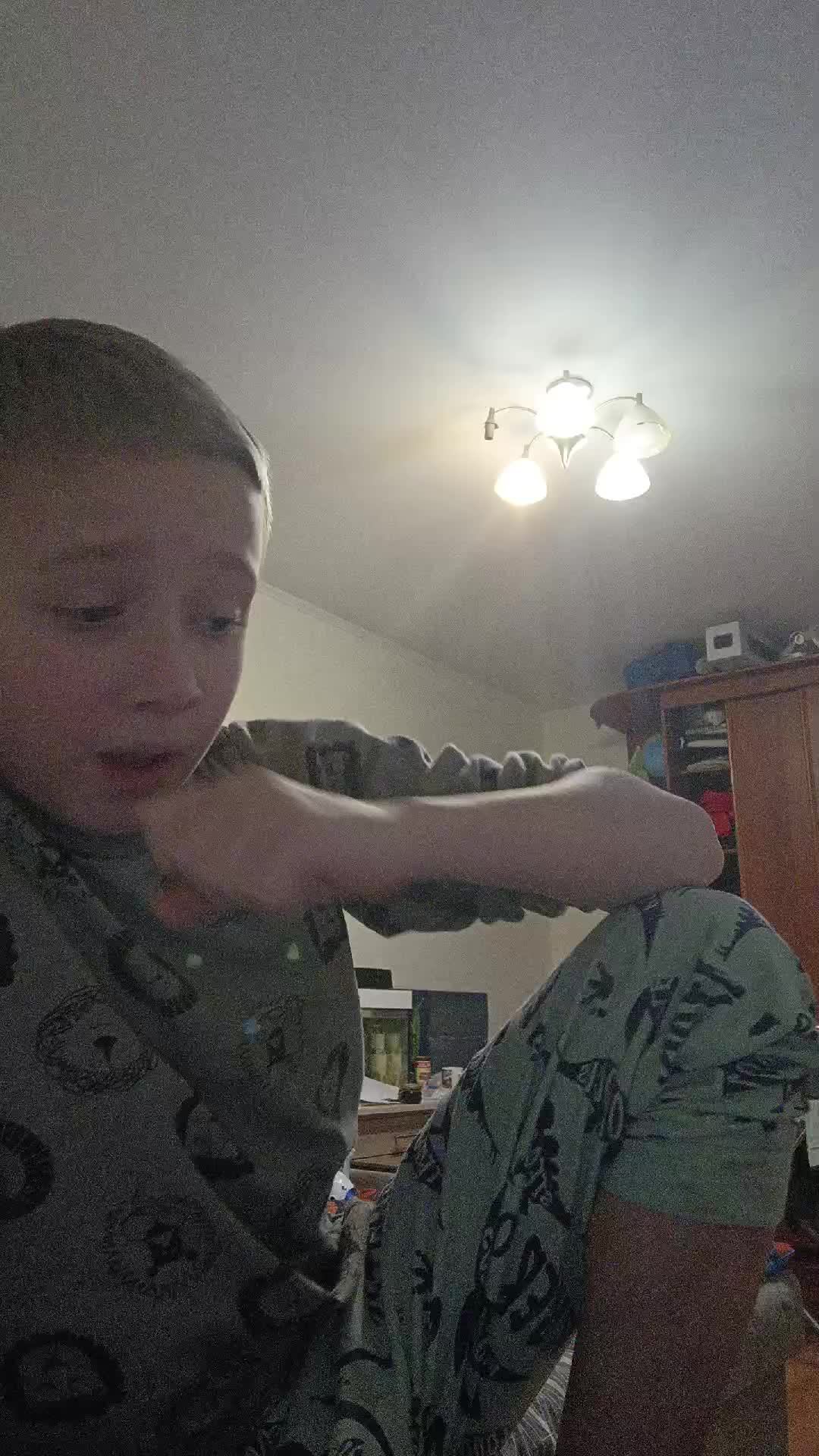 Стрим 5😅 смотреть онлайн