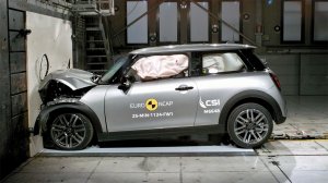 Краш-тест нового MINI Cooper 2025 года от Euro NCAP на CarMaps.Ru