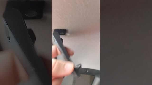 Крючок для задней полки