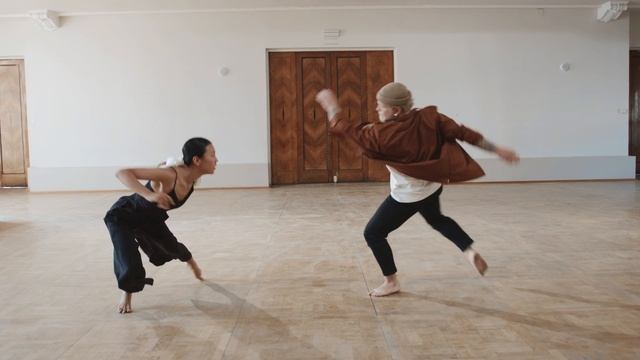 Сложила руки на коленях... Версия 1. Музыкальная композиция на стихи Андрея Субботина