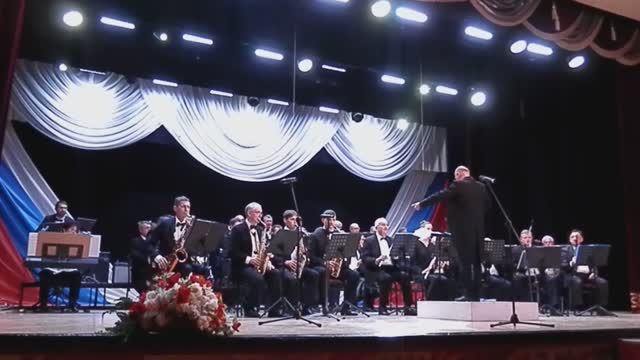 Попурри на тему песен Л. Утёсова: духовой оркестр г. Анапы (23.02.2026)