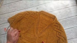 Как я вяжу  V-образную горловину резиночкой 1х1./Легко и просто