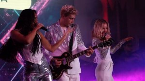 Антон Огурцов: «Я долго не верил в свои вокальные способности»