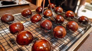 Каринто мандзю и вагаси в форме кошки