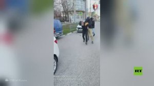 لحظة القبض على رجل كان يخطط لهجوم إرهابي في مطار عسكري بجنوب روسيا