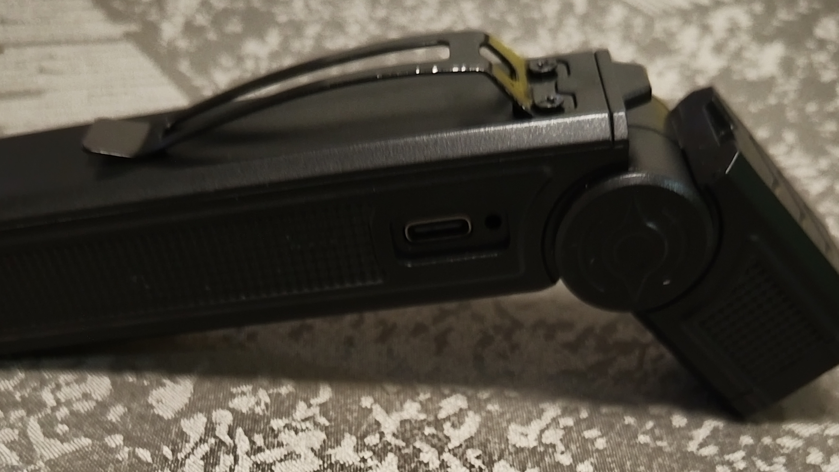 Обзор фонаря с магнитом взади смотреть онлайн