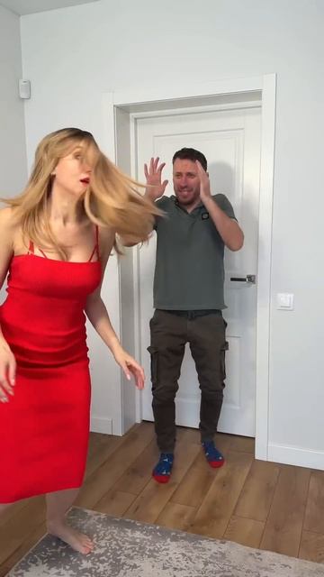 Когда она вернулась домой пораньше. Забавная семейка.