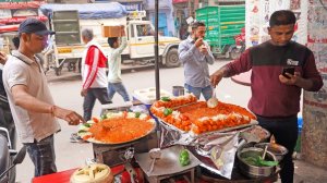 Братья Дуо продают пав бхаджи в Дели, чтобы зарабатывать на жизнь индийской уличной едой