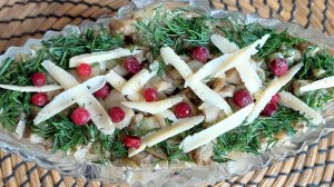 Салат мясной с жареными вёшенками. Сытный и питательный.