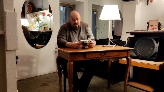 Свои рассказы на "Дежурных чтениях" читает Алексей Заревин