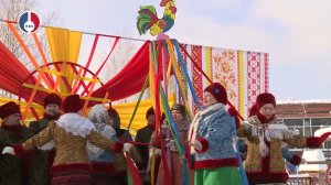 В Новоуральске широко отметили Масленицу