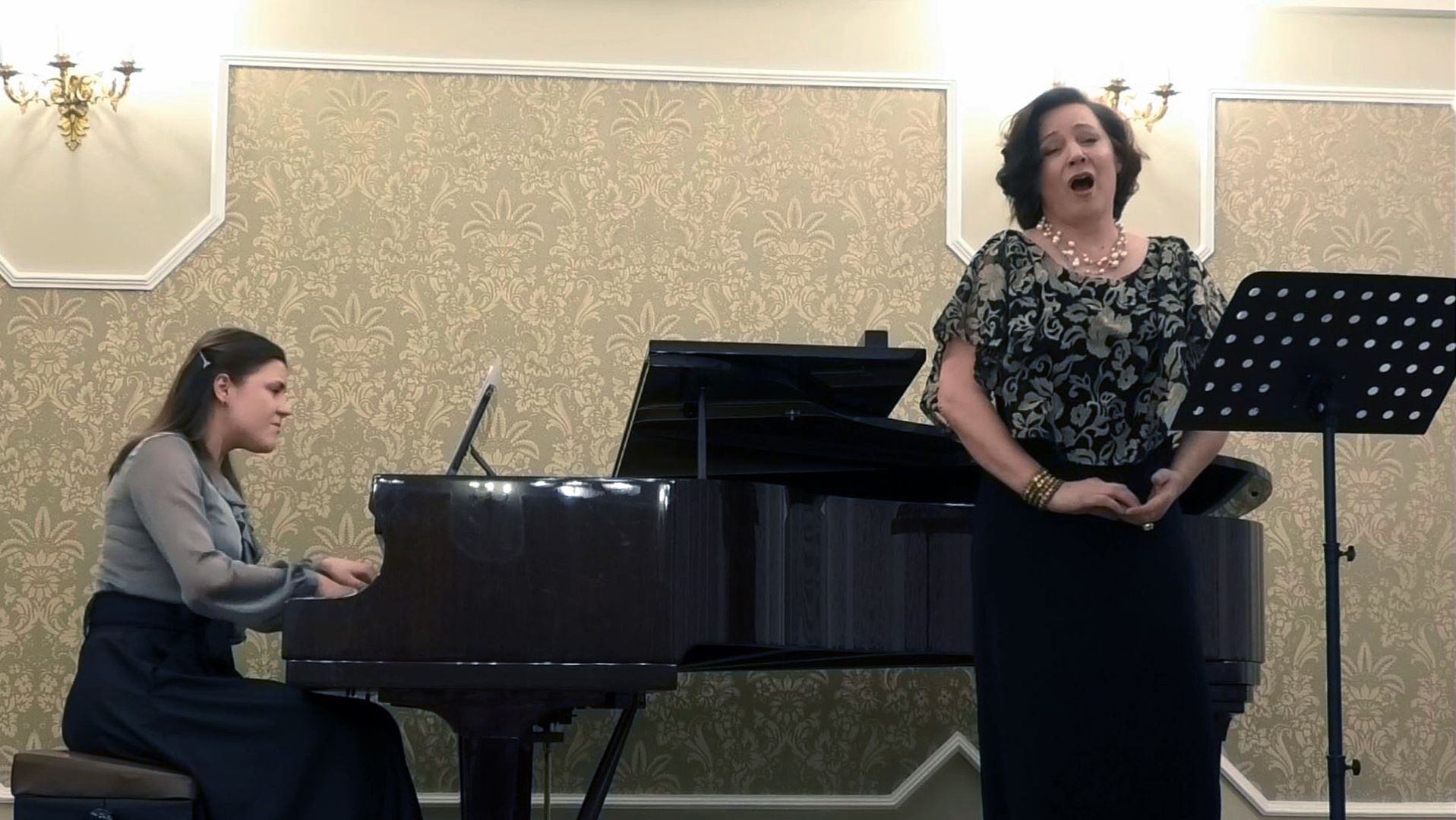 Сергей Привалов «Городская сказка», сл. Саши Черного (по 23 концерту Моцарта) Исп. Наталья Миронова