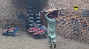 Стильные садовые тачки производства Пакистан.