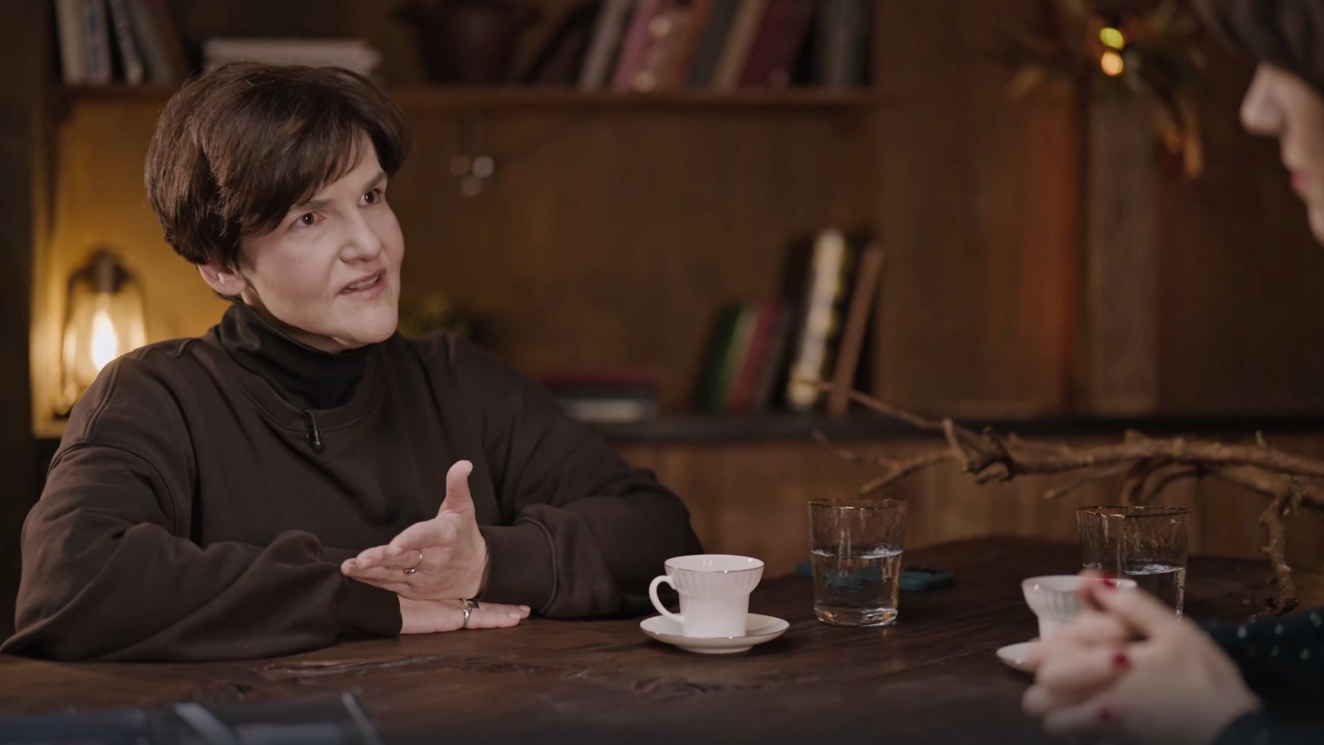 В ПОТОКЕ ИСКУССТВА. Неудобные вопросы к дизайнерам одежды