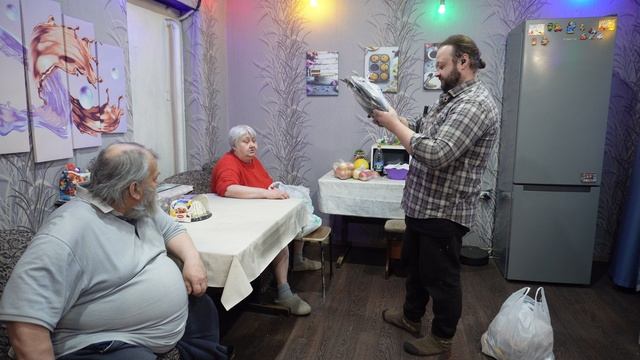 Получали пенсии купили продукты Что мы купили вкусненького Пенсионерка удивилась дорогой колбасе смотреть онлайн