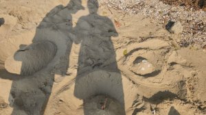 Проход Барона Баба-Яга из Ruska Roma по пляжу севера Паттайя 💎 ⛱️ 🌴