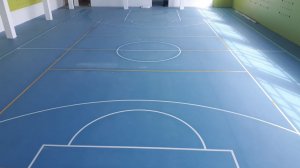 Укладка спортивного линолеума Gerflor Recreation и нанесение разметки краткое видео [get.gt]