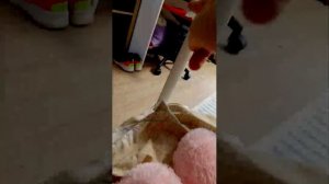 я леже,и лежу,я на кроватке лежу 🤣