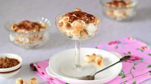 🧁 Простой десерт из слоеного теста и сметаны. Быстро готовится и минимум продуктов.