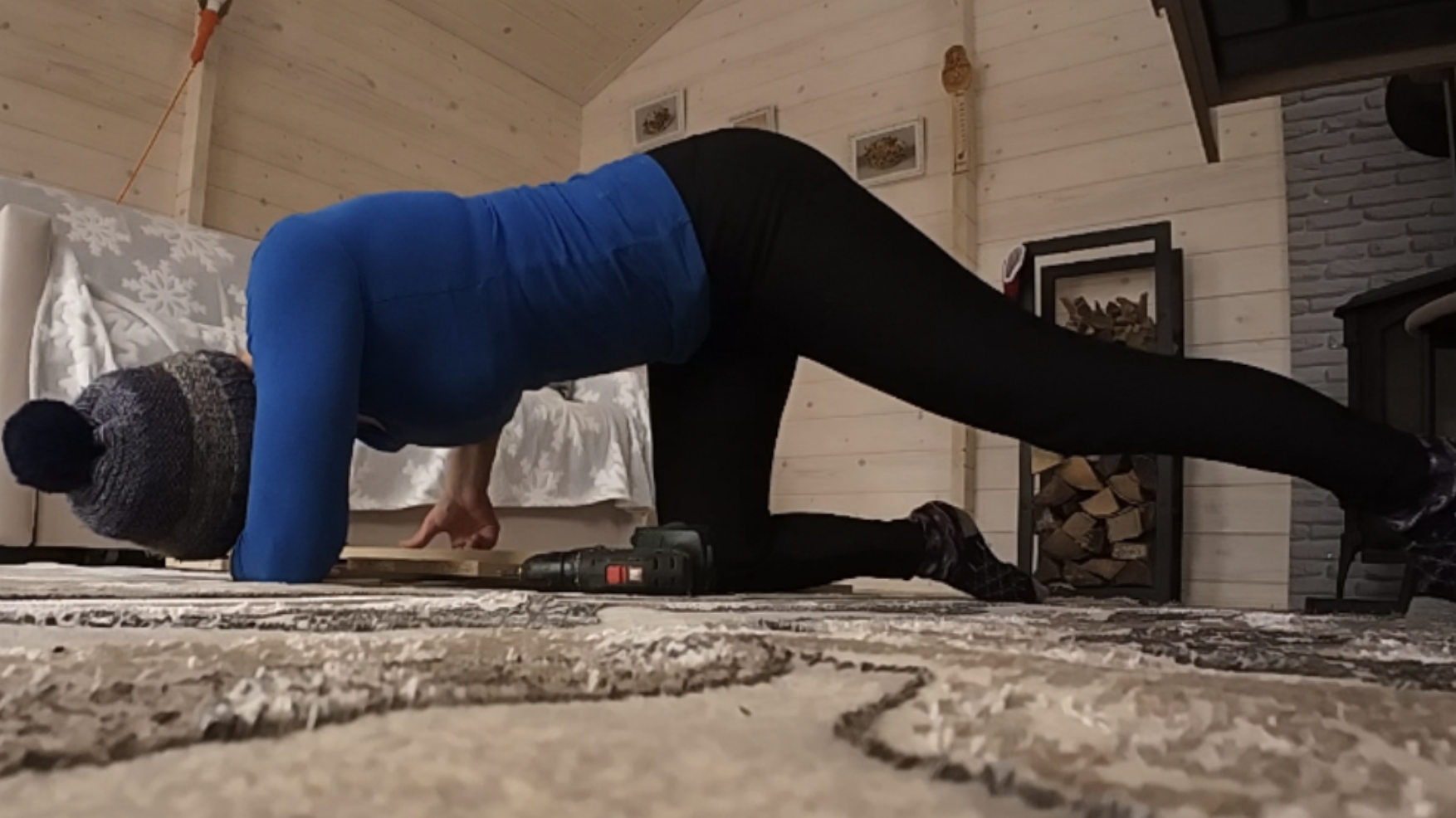 6 соток 24 февраля 2026 года 2 часть. Собираю вешалку для ... смотреть онлайн