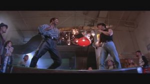 Разборка в Бронксе: Кьёнг пришёл на разборку в логово хулиганов