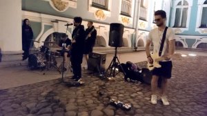 УЛИЧНЫЕ МУЗЫКАНТЫ У ЭРМИТАЖА