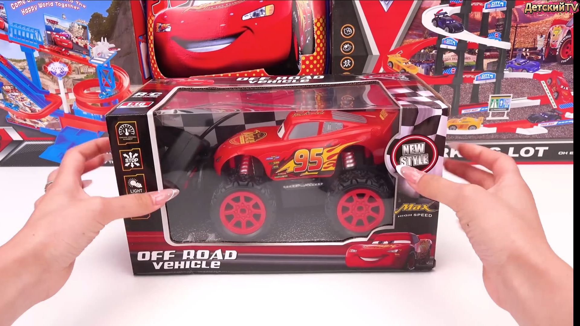 Мультики про машинки | Тачки! Маккуин мчится по треку — крутая игра