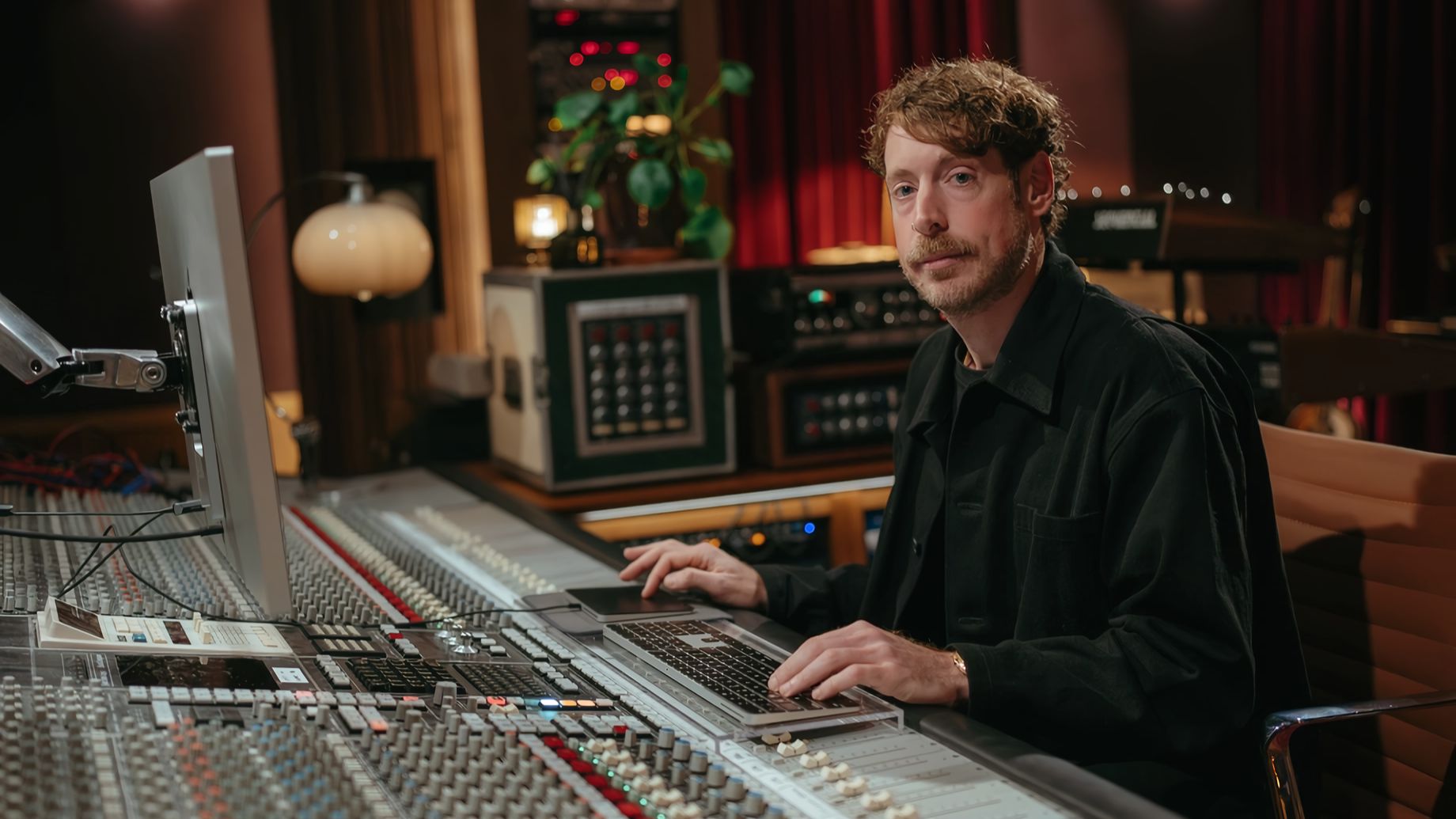 07. Mixing, Bus Processing, Multiband Compression, Limiting and EQ смотреть онлайн