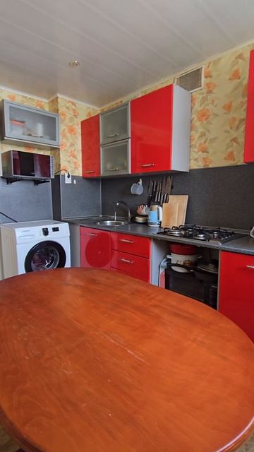 четырёхкомнатная квартира Октябрьская,75