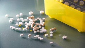 Путин поручил правительству РФ и ОНФ обеспечить поставки лекарств для льготников