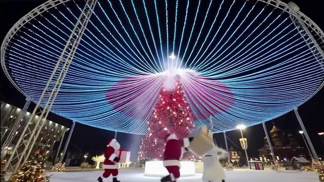 Елка в Туле. От реальности к фантазии. Игра разума и графического ИИ