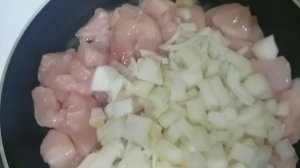 1000013961.mp4 Готовила вчера  куриное мясо с грибами пока за стенкой валялся пьяный бывший муж