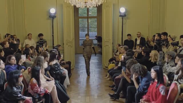 Показ женской коллекции Phan Huy весна-лето 2025